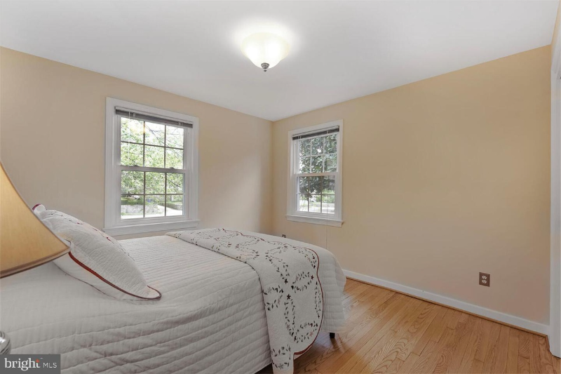 2622 N Lexington St - Photo 6 of 17