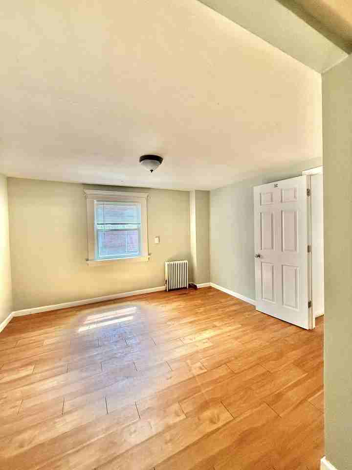 322 Edgewood Ave - Photo 3 of 14