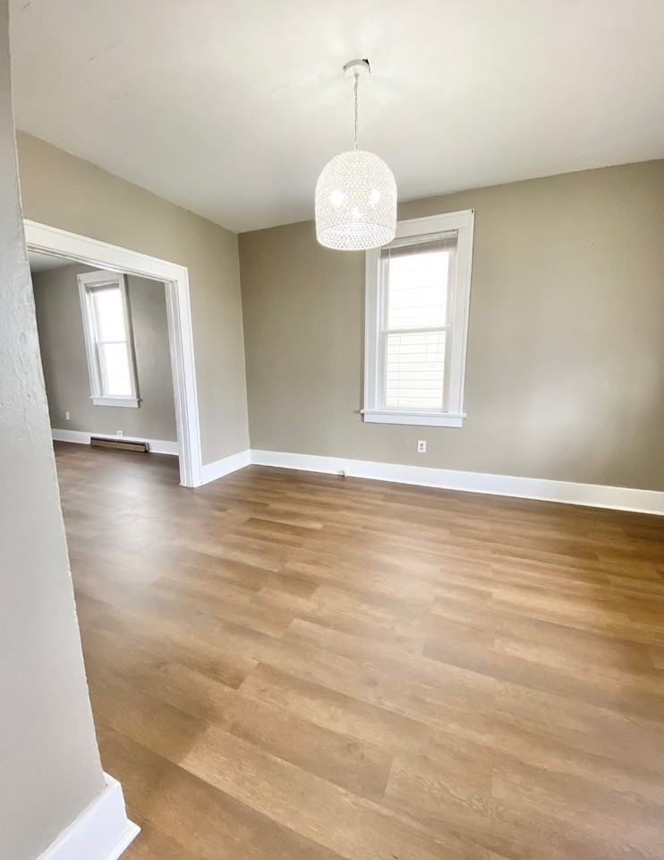 830 Crest Ave - Photo 5 of 9