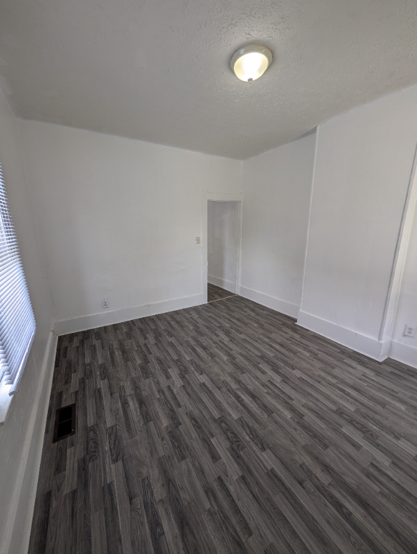 211 N 20th St #213N20thST - Photo 3 of 16
