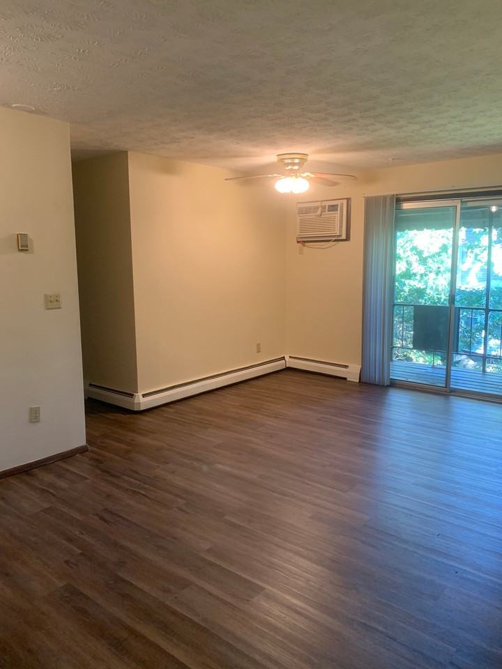 2065 Sutton Ave #24 - Photo 2 of 10