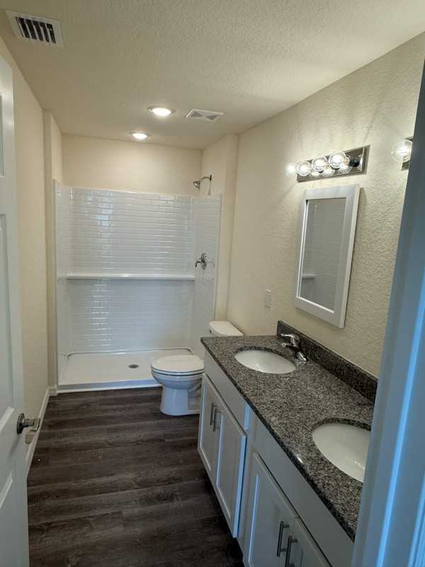 7038 Lotus Cir - Photo 5 of 10
