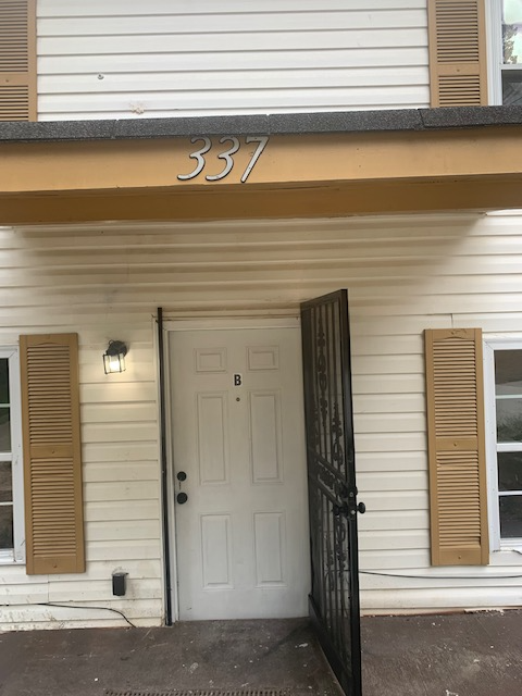 337 Fairburn Rd Nw #B - Photo 2 of 20