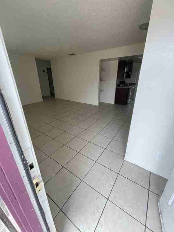 429 S Backer Ave #204 - Photo 3 of 17