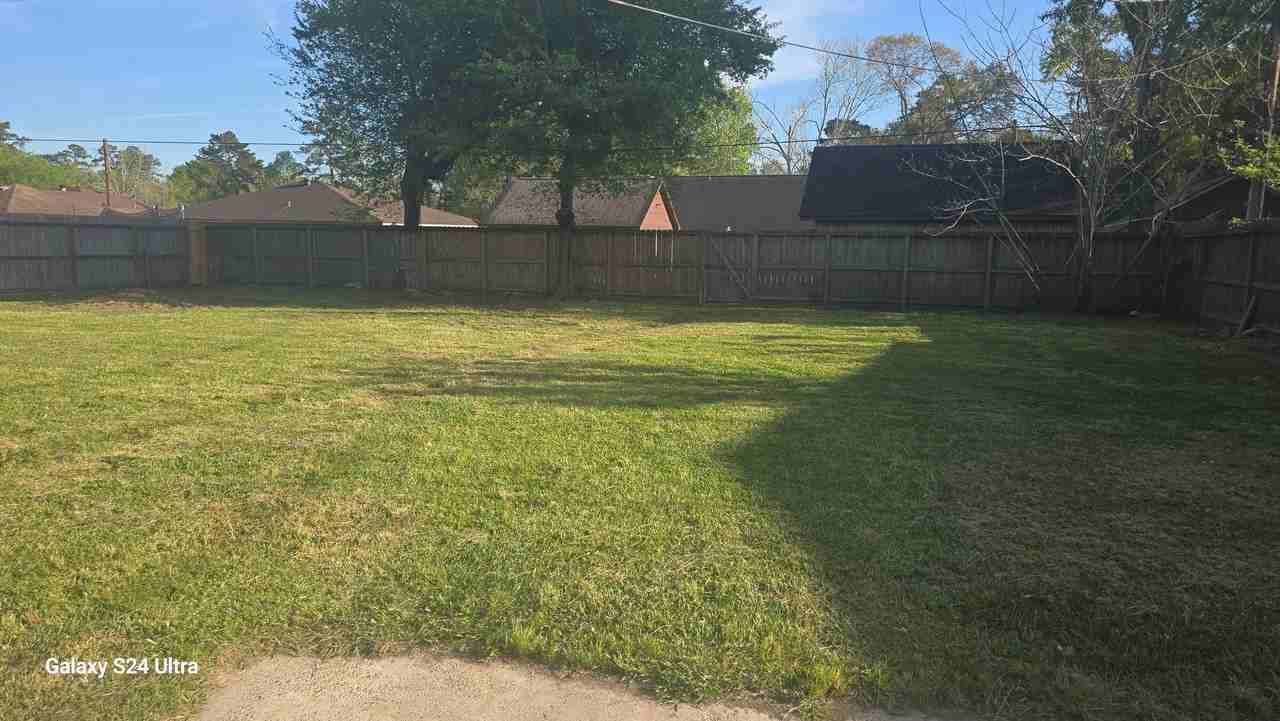 22744 Keith Dr - Photo 3 of 4