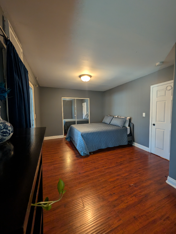 1907 W Vernon Ave - Photo 2 of 5