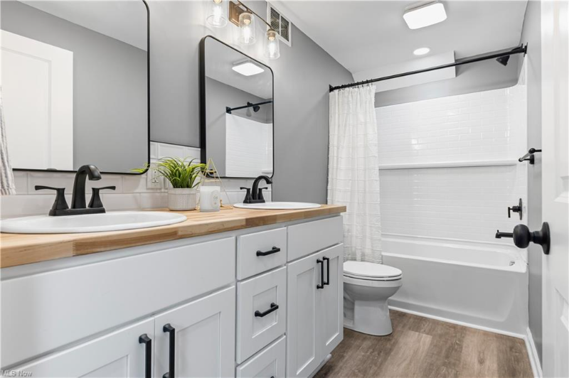 1632 Holmden Ave #4 - Photo 4 of 6