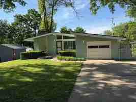 featured image of 2106 Ne 64th St