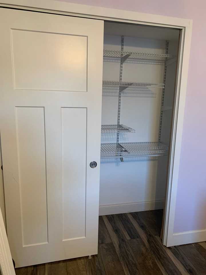 1009 W 43rd St - Photo 4 of 4