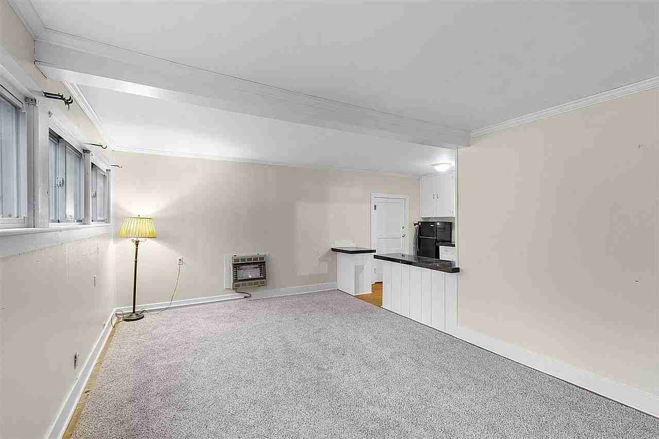 1742 N Highland Ave - Photo 5 of 16