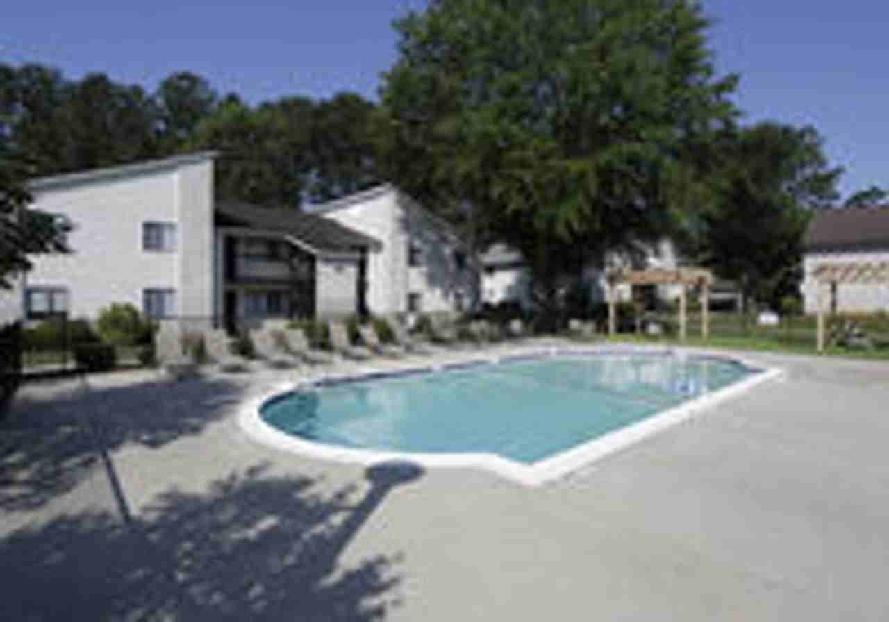 Creekside Apartments - Photo 4 of 9