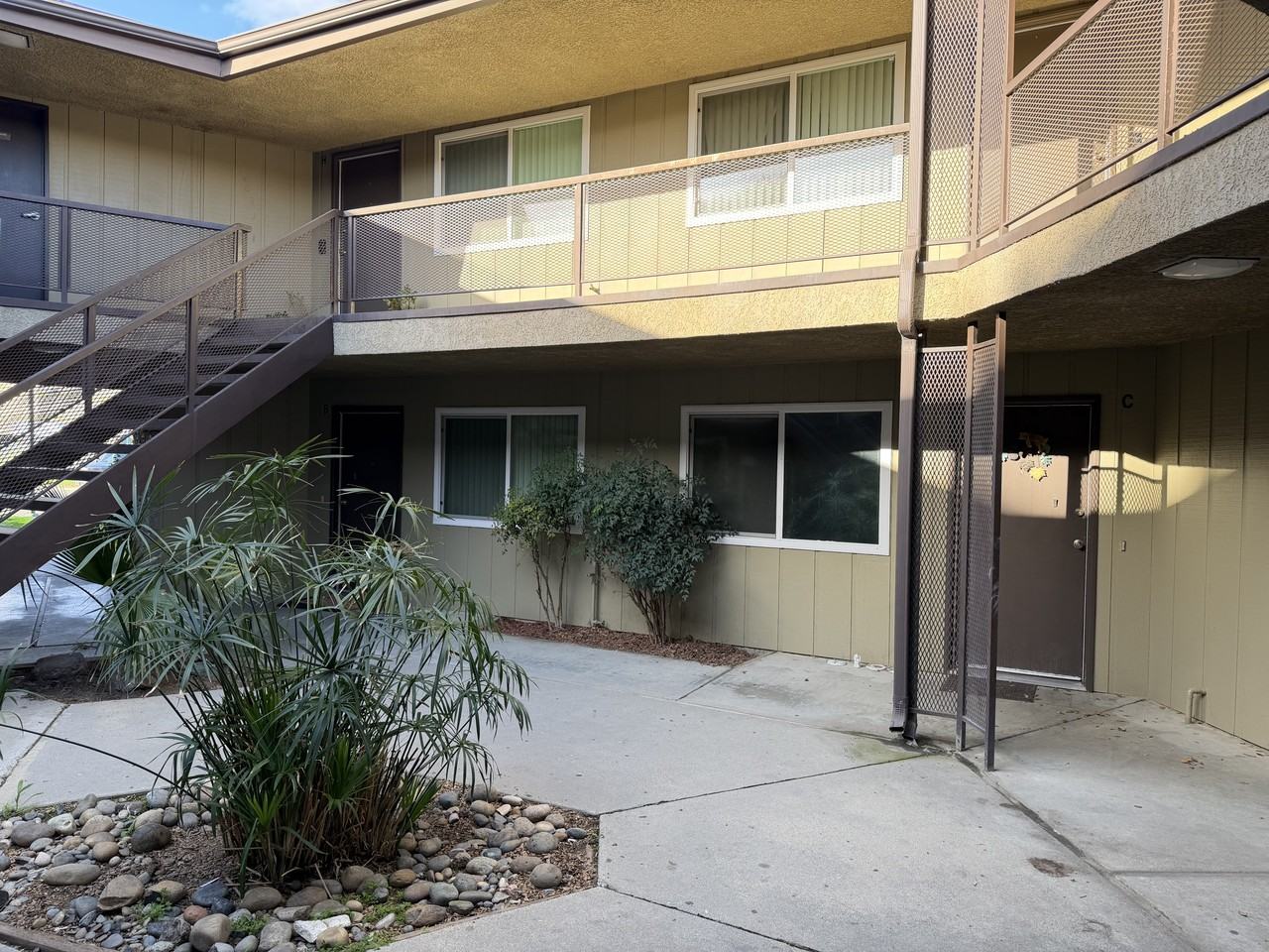 1055 Blake Street - Photo 6 of 16