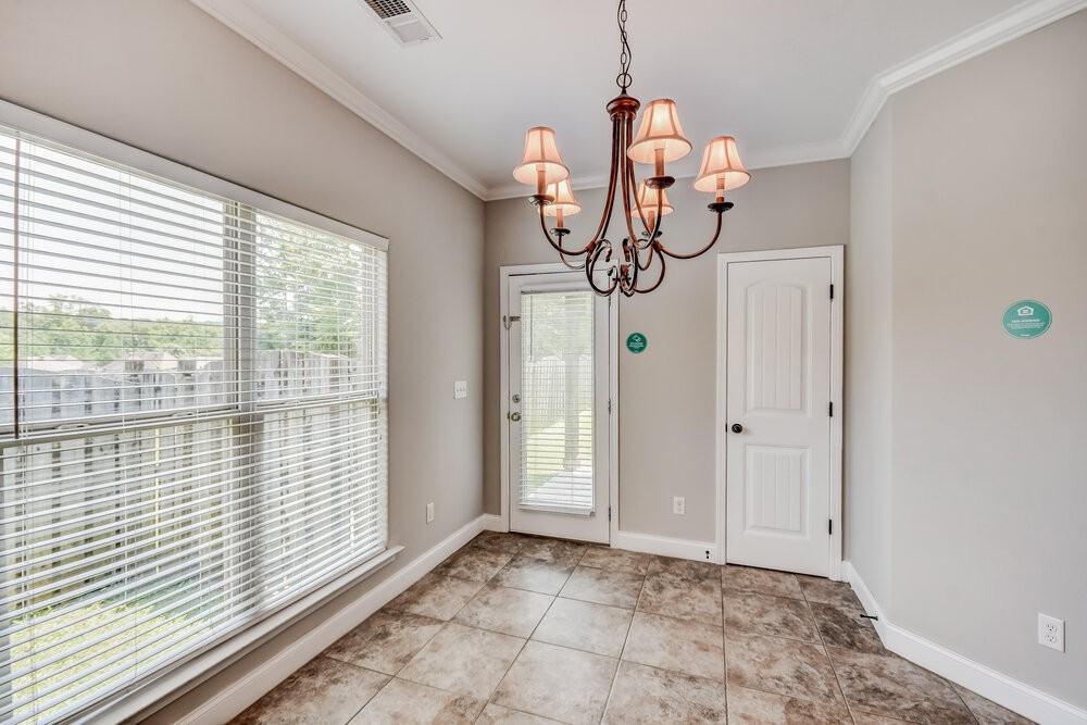 137 Love Ln - Photo 7 of 20