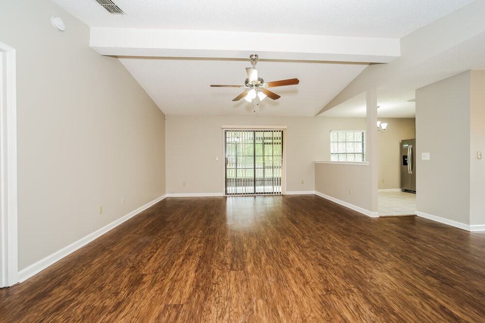 10871 Copper Creek Ct - Photo 4 of 19