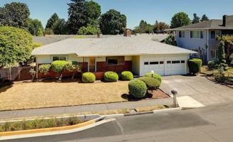 featured image of 4206 Ne 131st Pl
