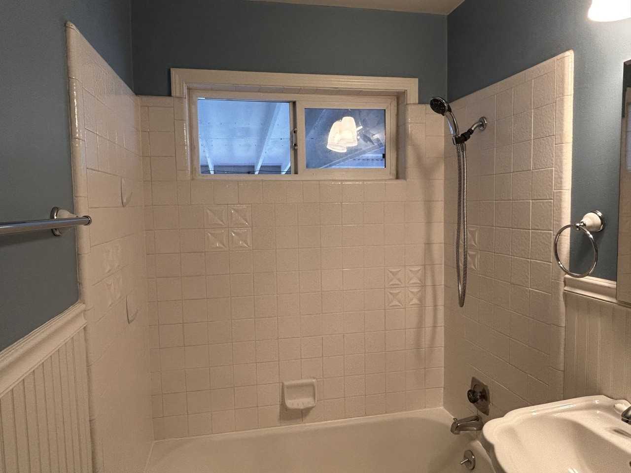 1705 Elmcrest Dr - Photo 6 of 17