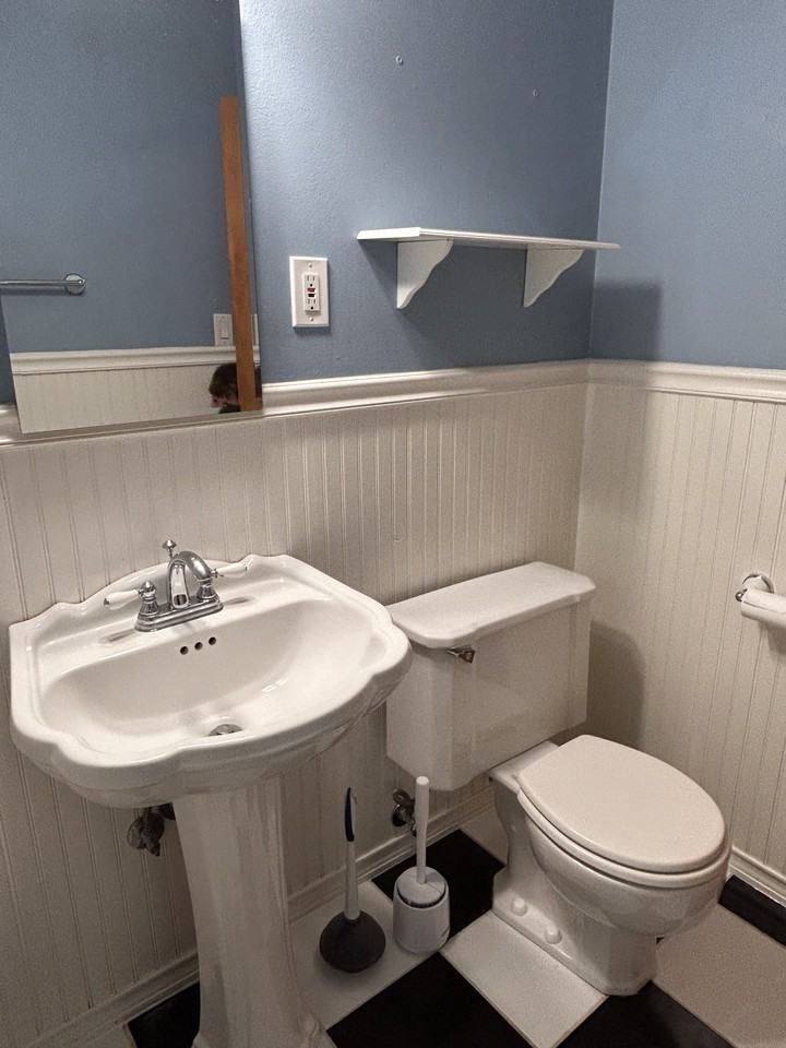 1705 Elmcrest Dr - Photo 7 of 17