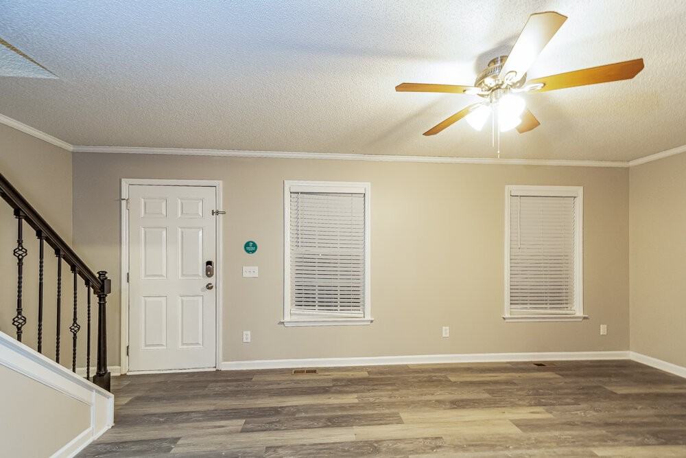 525 Hidden Cellars Dr - Photo 5 of 17