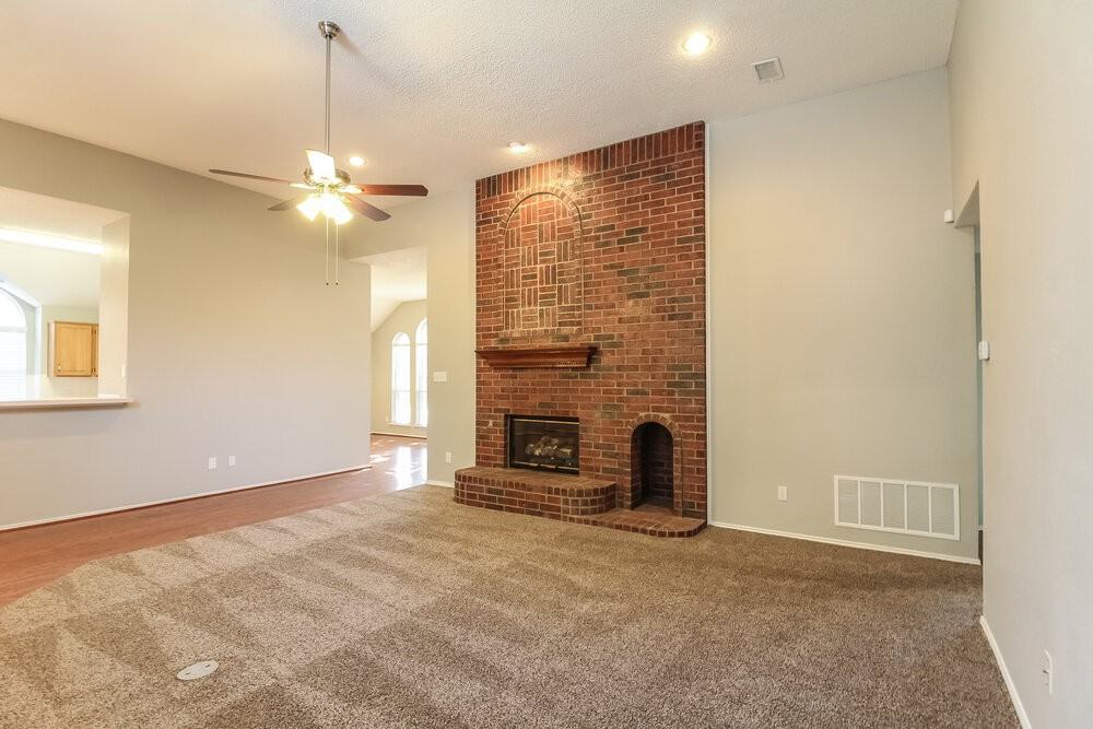 2338 Liles Ln - Photo 4 of 17