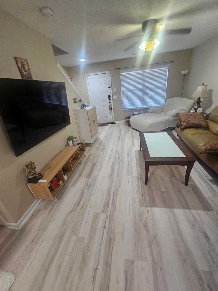 572 Bradburn Village Cir