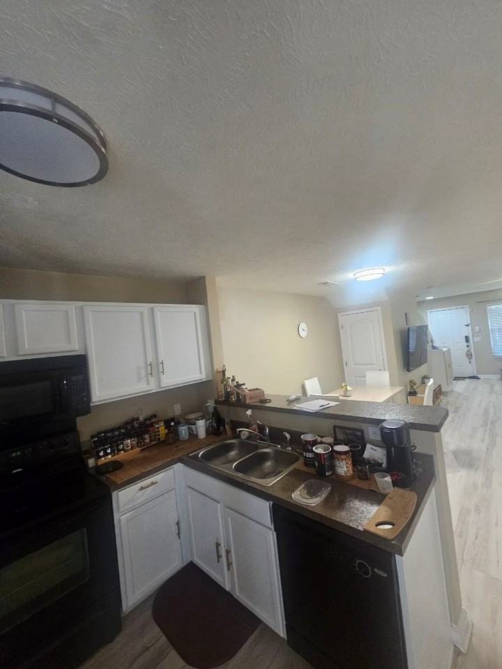 572 Bradburn Village Cir - Photo 3 of 19