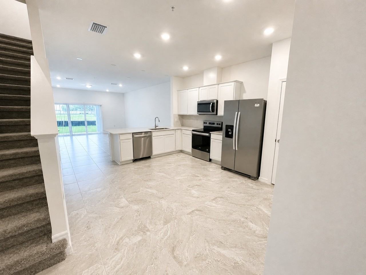 5144 Inspire Ln - Photo 4 of 15