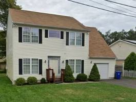 featured image of 32 Southwind Dr