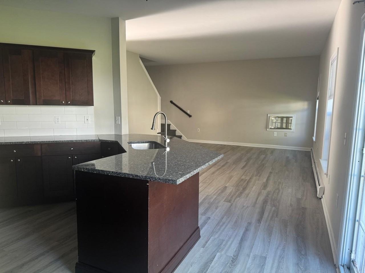 32 Southwind Dr - Photo 4 of 10