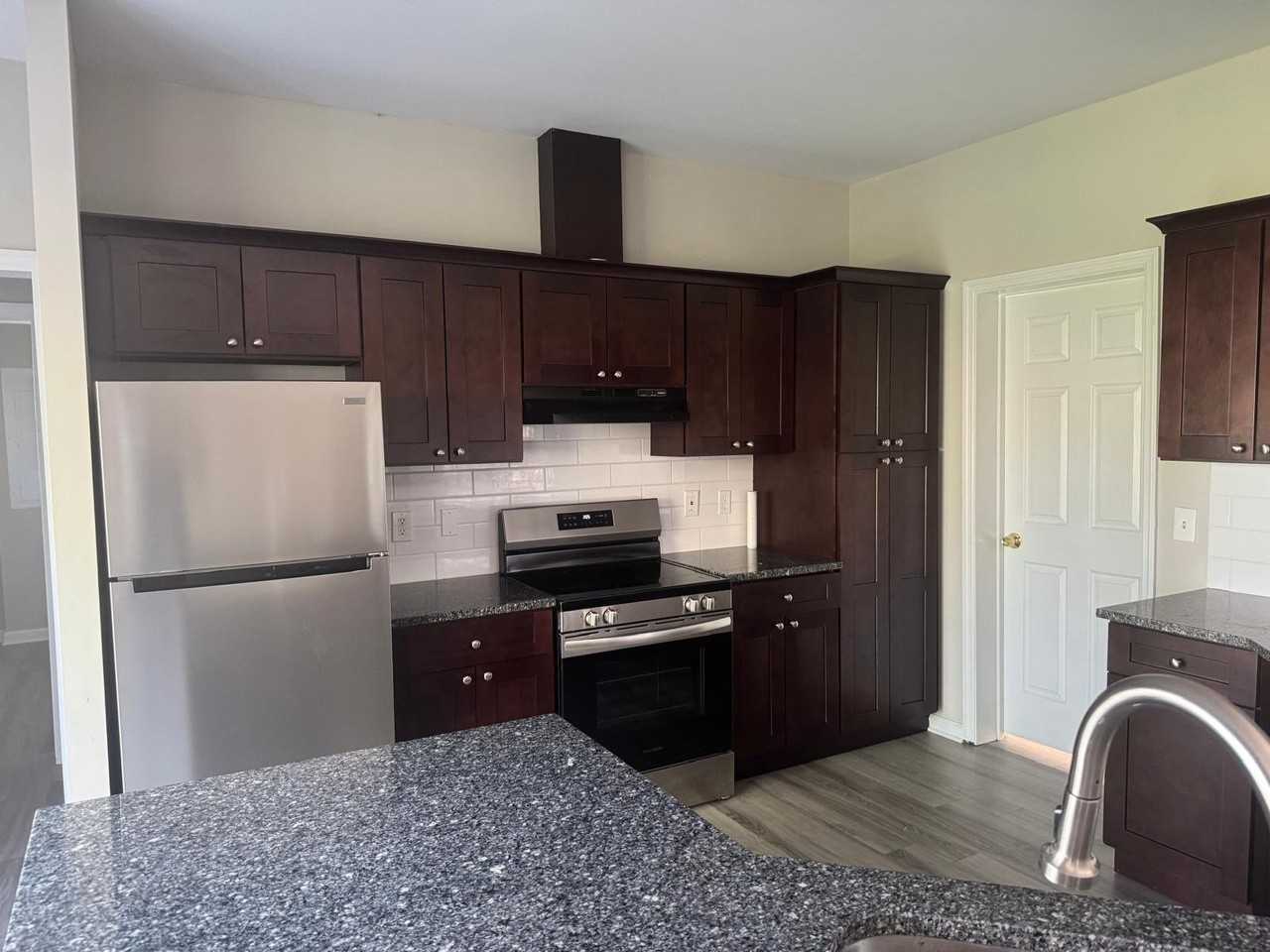 32 Southwind Dr - Photo 7 of 10