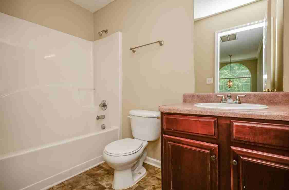 2054 Boulder Gate Dr - Photo 2 of 12