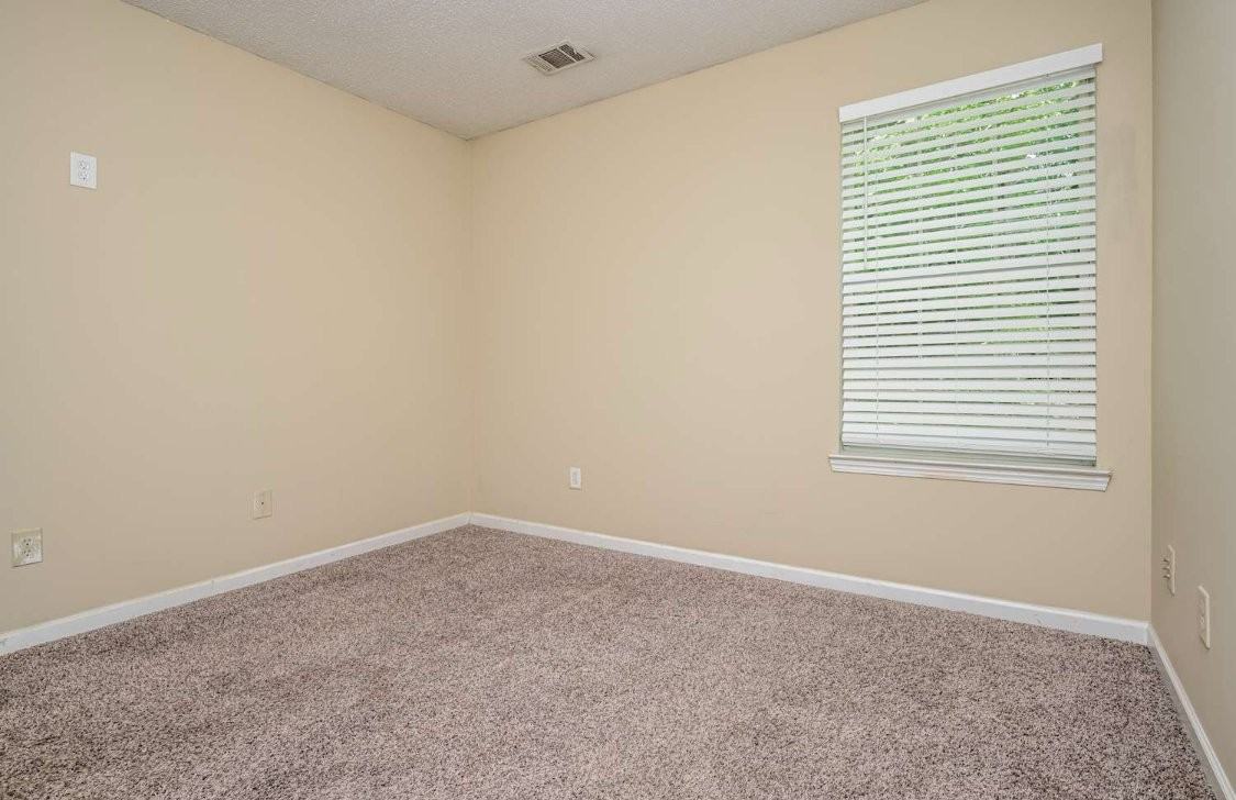 2054 Boulder Gate Dr - Photo 3 of 12