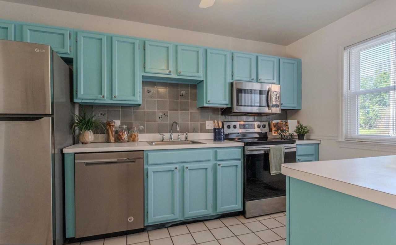 712 Woodlawn Ave - Photo 2 of 16