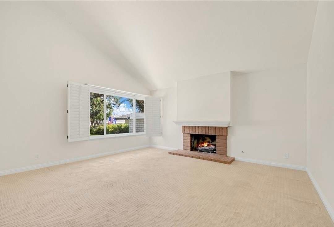 5641 Lynnbrook Plz - Photo 3 of 25