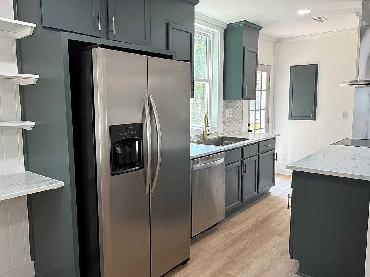 2667 Olympia Ave - Photo 2 of 14
