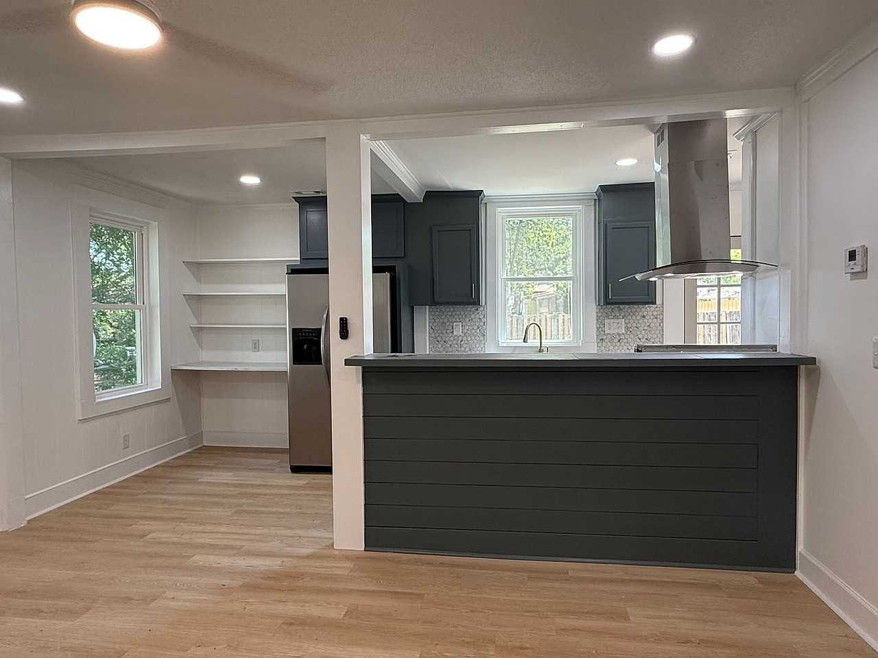 2667 Olympia Ave - Photo 3 of 14