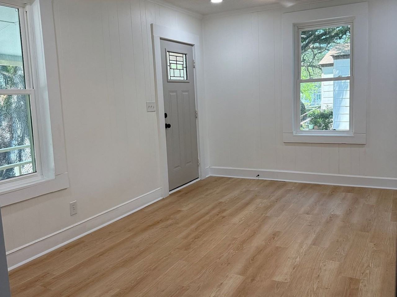 2667 Olympia Ave - Photo 5 of 14