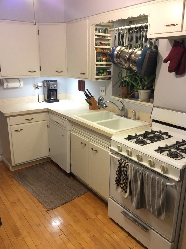 5538 N Paulina St #1 - Photo 5 of 10