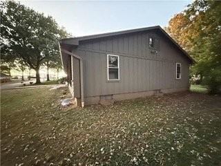 8220 Freeman Ave - Photo 3 of 18