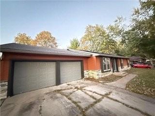 8220 Freeman Ave - Photo 5 of 18