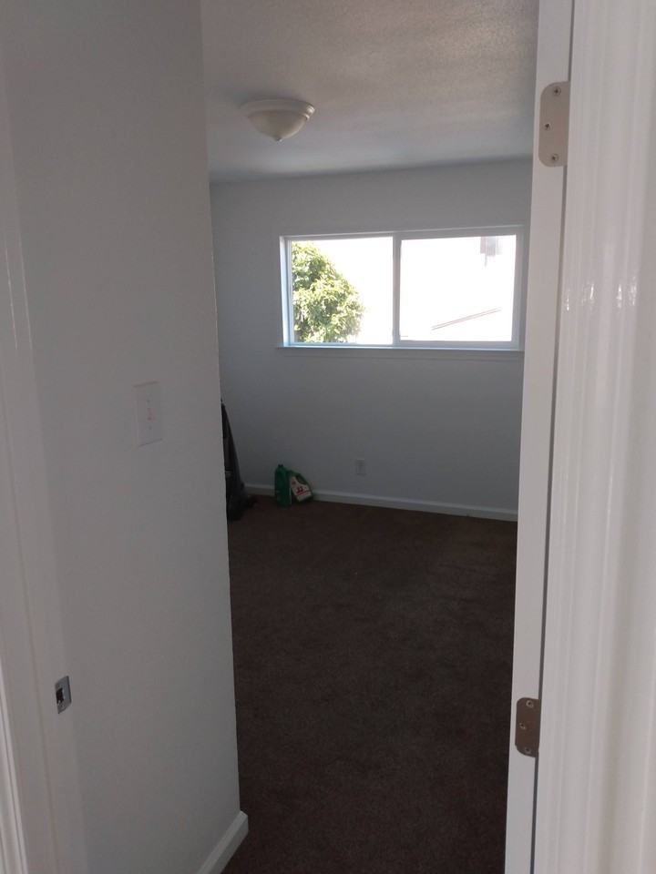 257 East Ave #1 - Photo 6 of 10