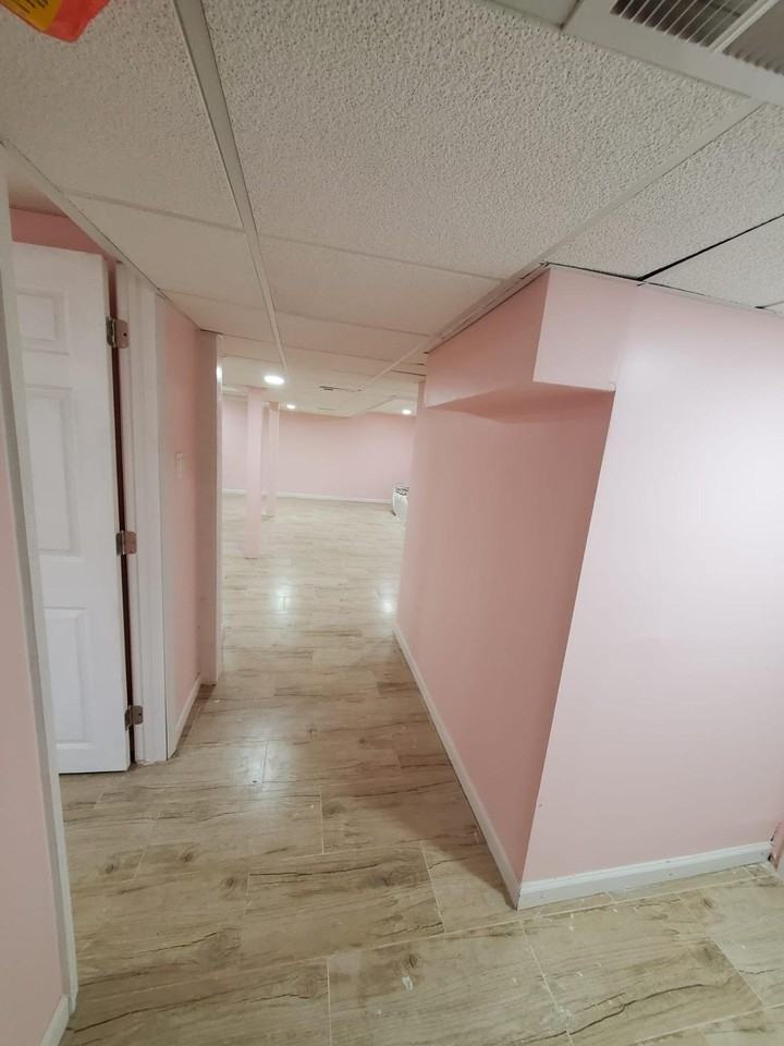 133 Roberts Ave W #BS - Photo 5 of 10