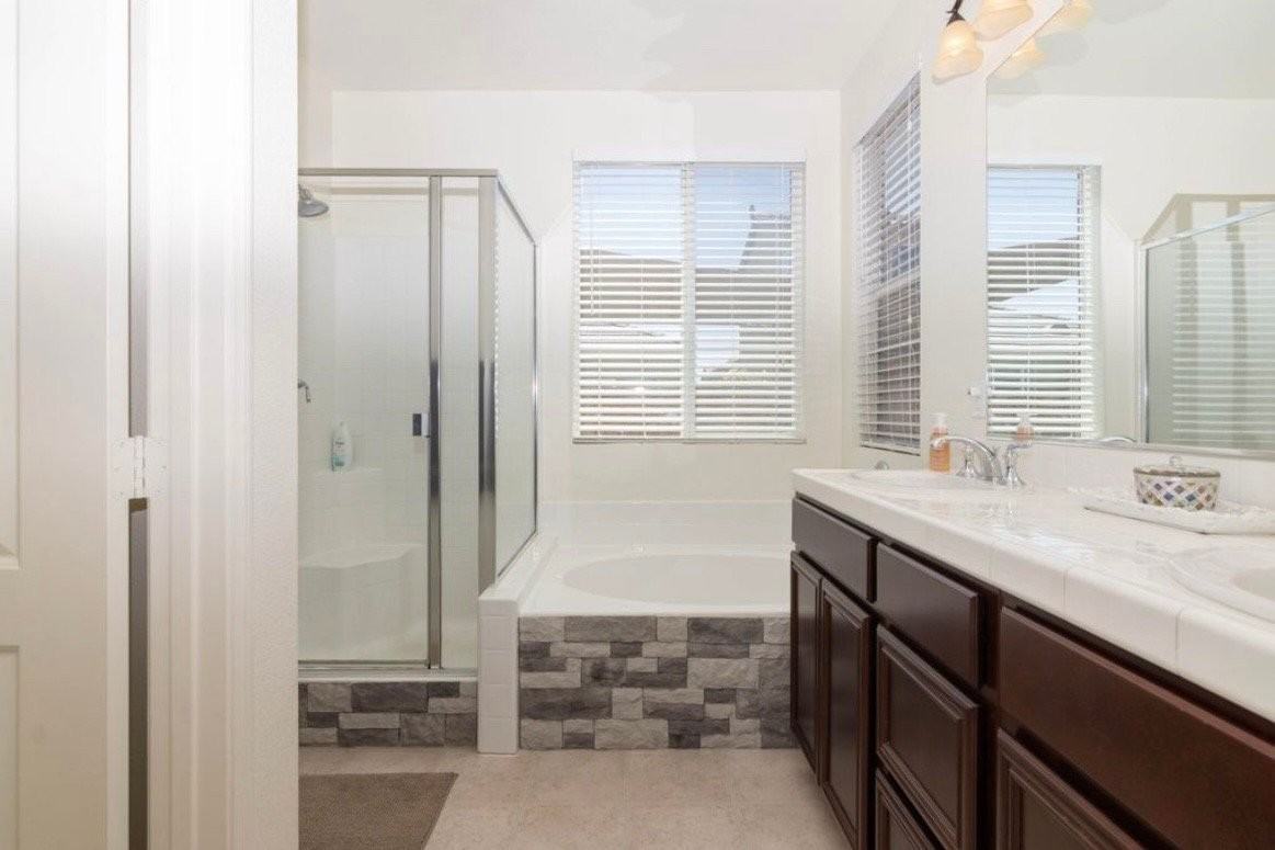 3432 Stetson Ave - Photo 7 of 11