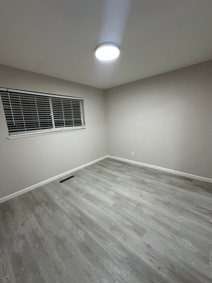 4045 Sacramento St - Photo 3 of 14