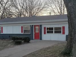 featured image of 1321 Mallard Dr