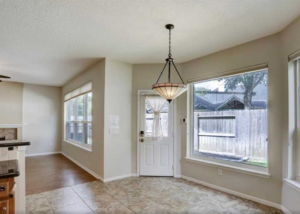 1427 Roundleaf Ct - Photo 5 of 15