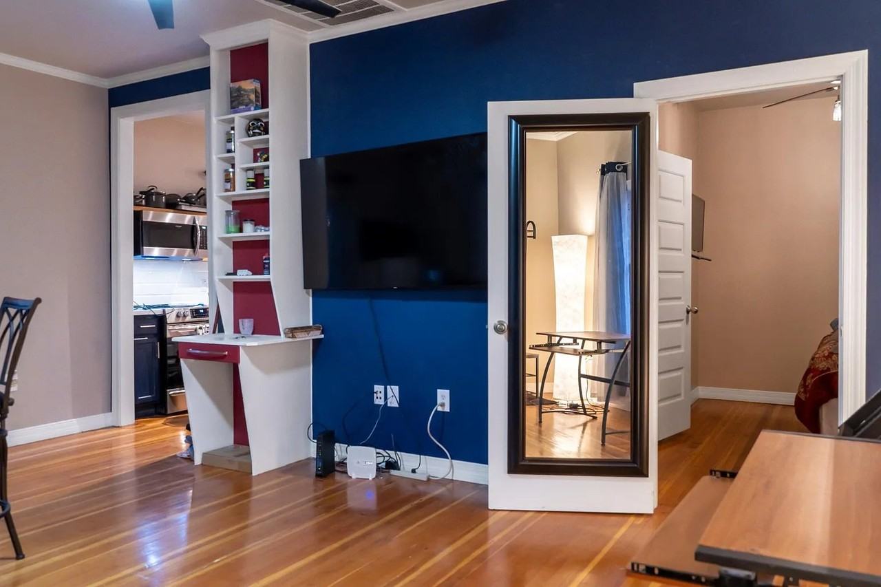 2521 N 11th St #1 - Photo 4 of 17