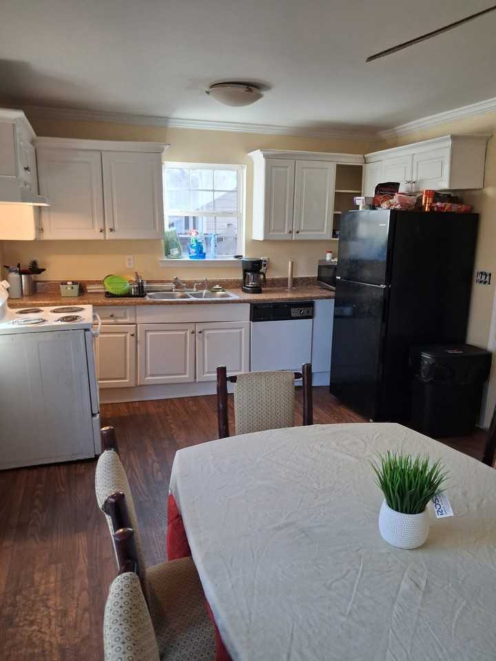 2662 Hood Ave Nw - Photo 3 of 9