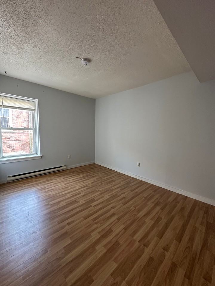 38 W Broad St - Photo 2 of 9