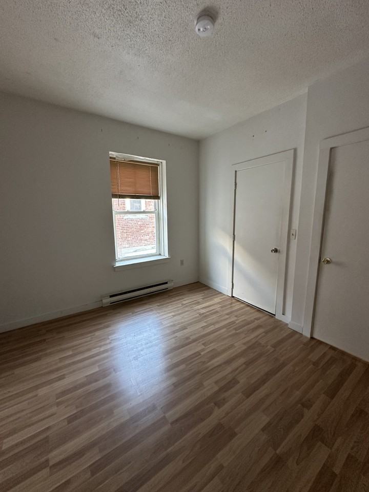 38 W Broad St - Photo 6 of 9