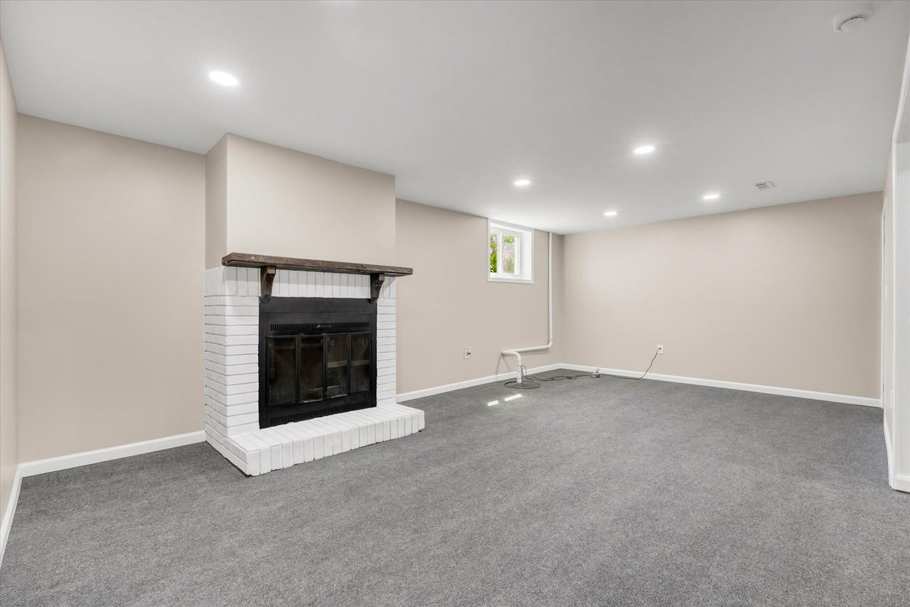 3218 W 11th St - Photo 5 of 17